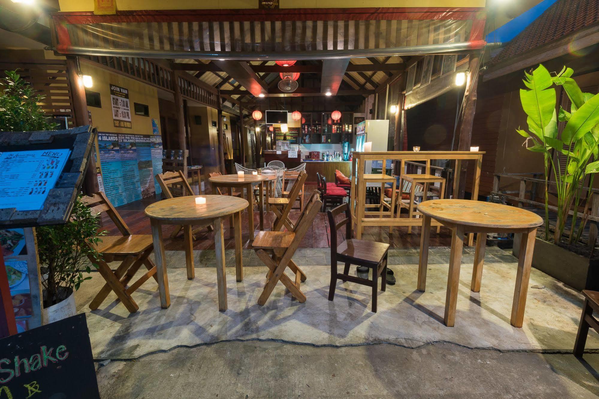 Sincere Hostel Bar And Bistro Koh Lanta Luaran gambar